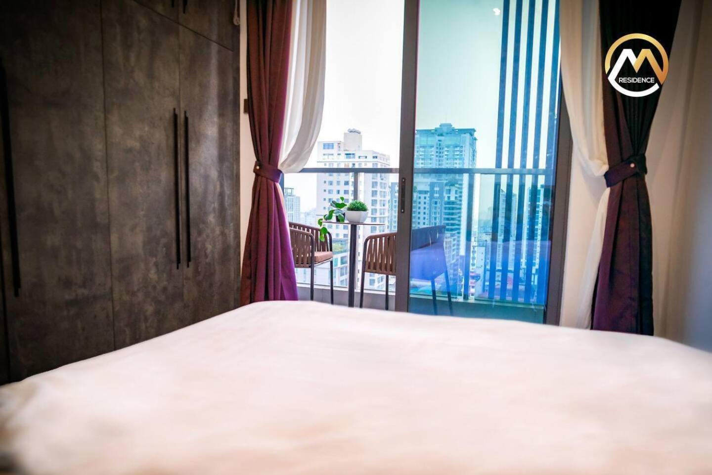 Hotel Serviced Apartments Top One Infinity Pool With View Of 360 Degree Phnom Penh Exterior foto