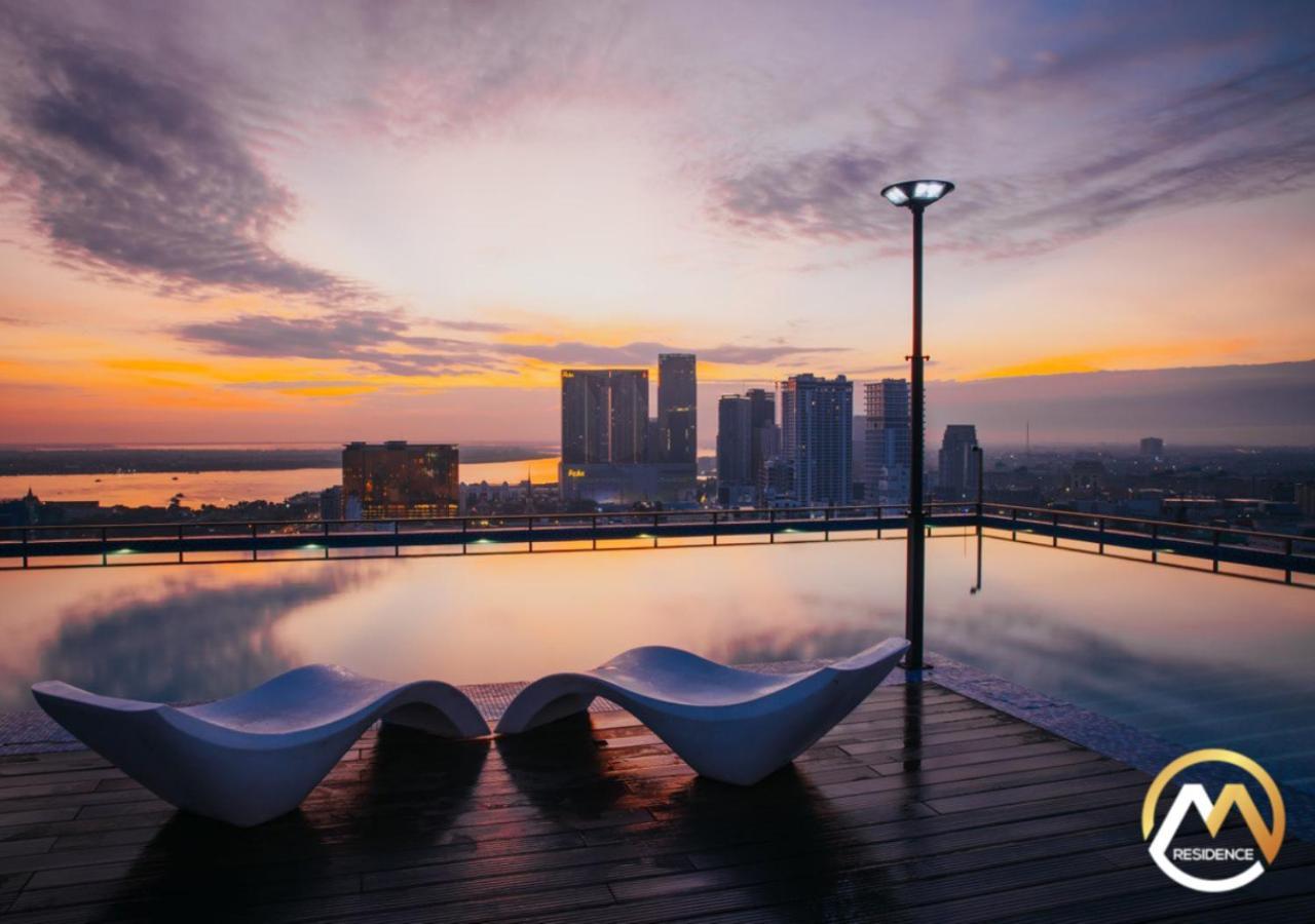 Hotel Serviced Apartments Top One Infinity Pool With View Of 360 Degree Phnom Penh Exterior foto